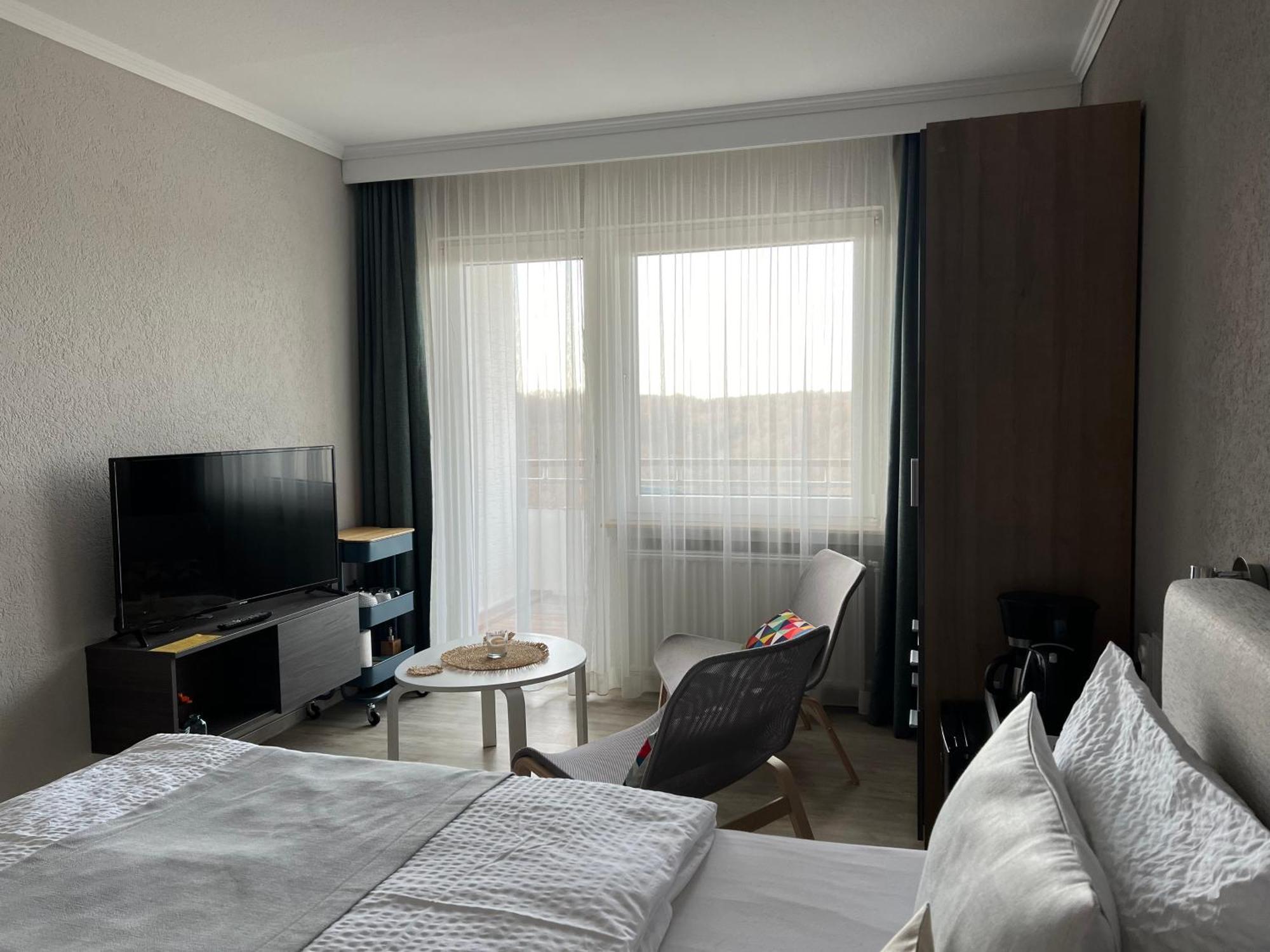 Fi-Suiten Waldeck  Luaran gambar