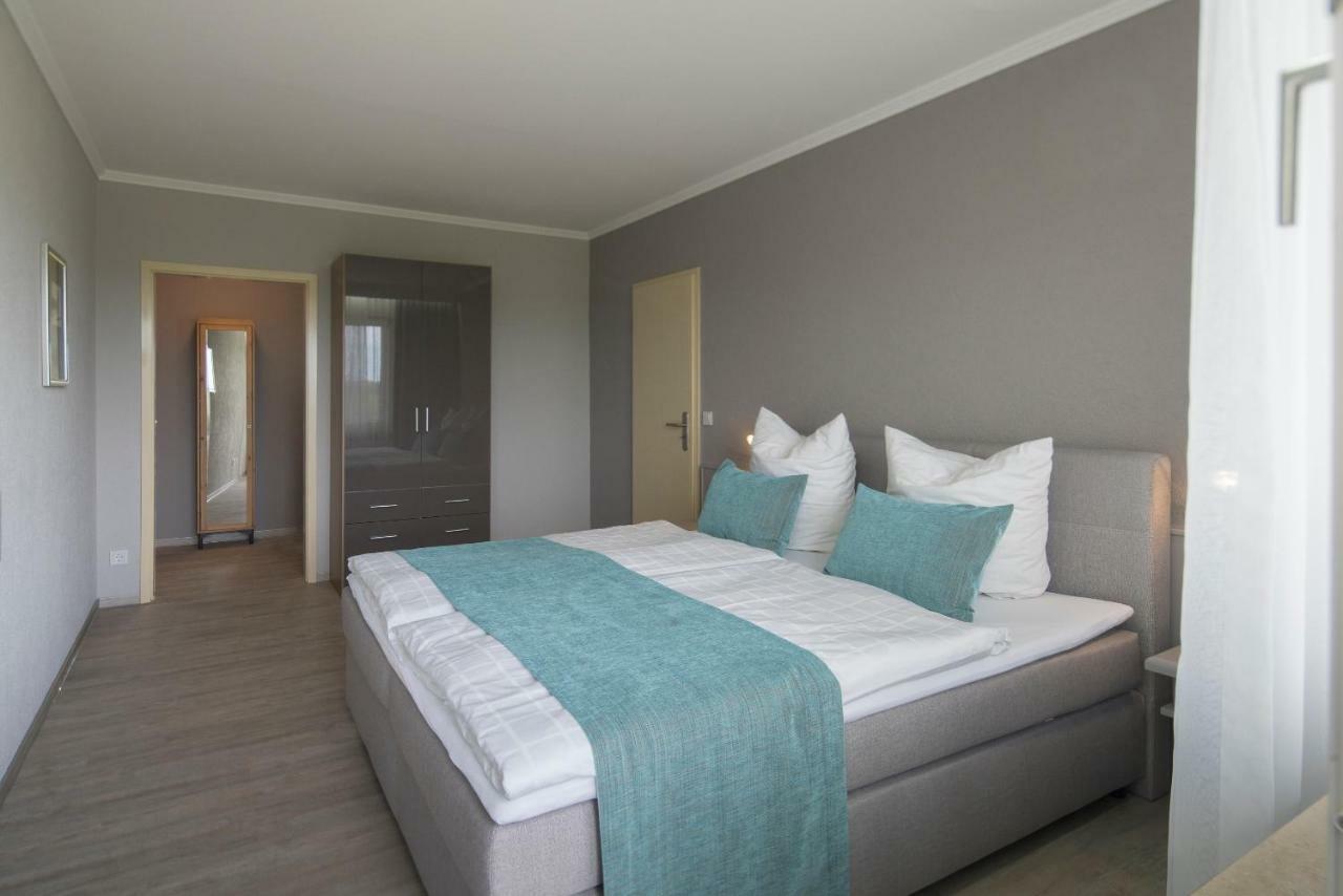 Fi-Suiten Waldeck  Luaran gambar