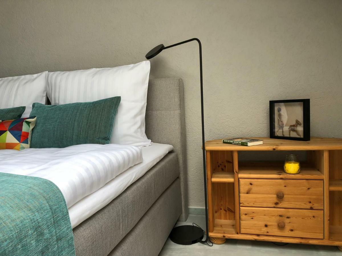 Fi-Suiten Waldeck  Luaran gambar
